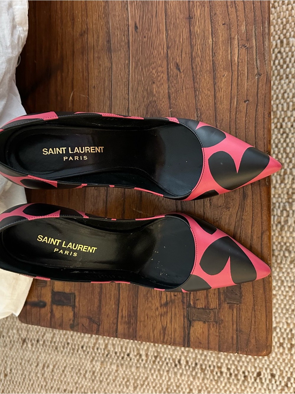 Saint Laurent YSL Pink and Black Heart-Pattern Pointed-Toe Pumps - Picture 4 of 7